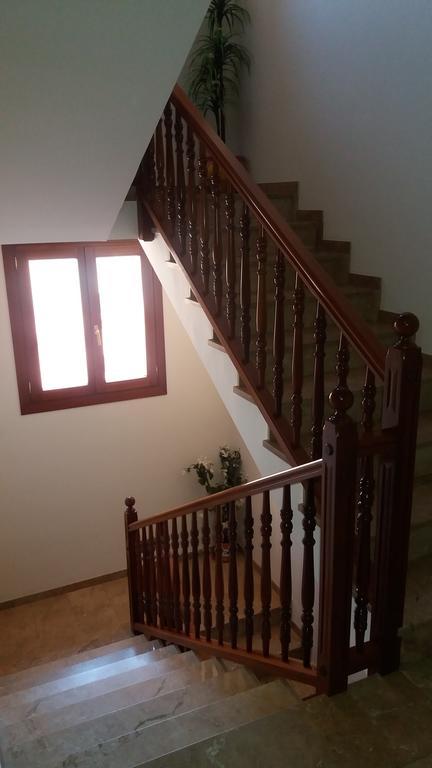Hostal Venecia Monzón 외부 사진