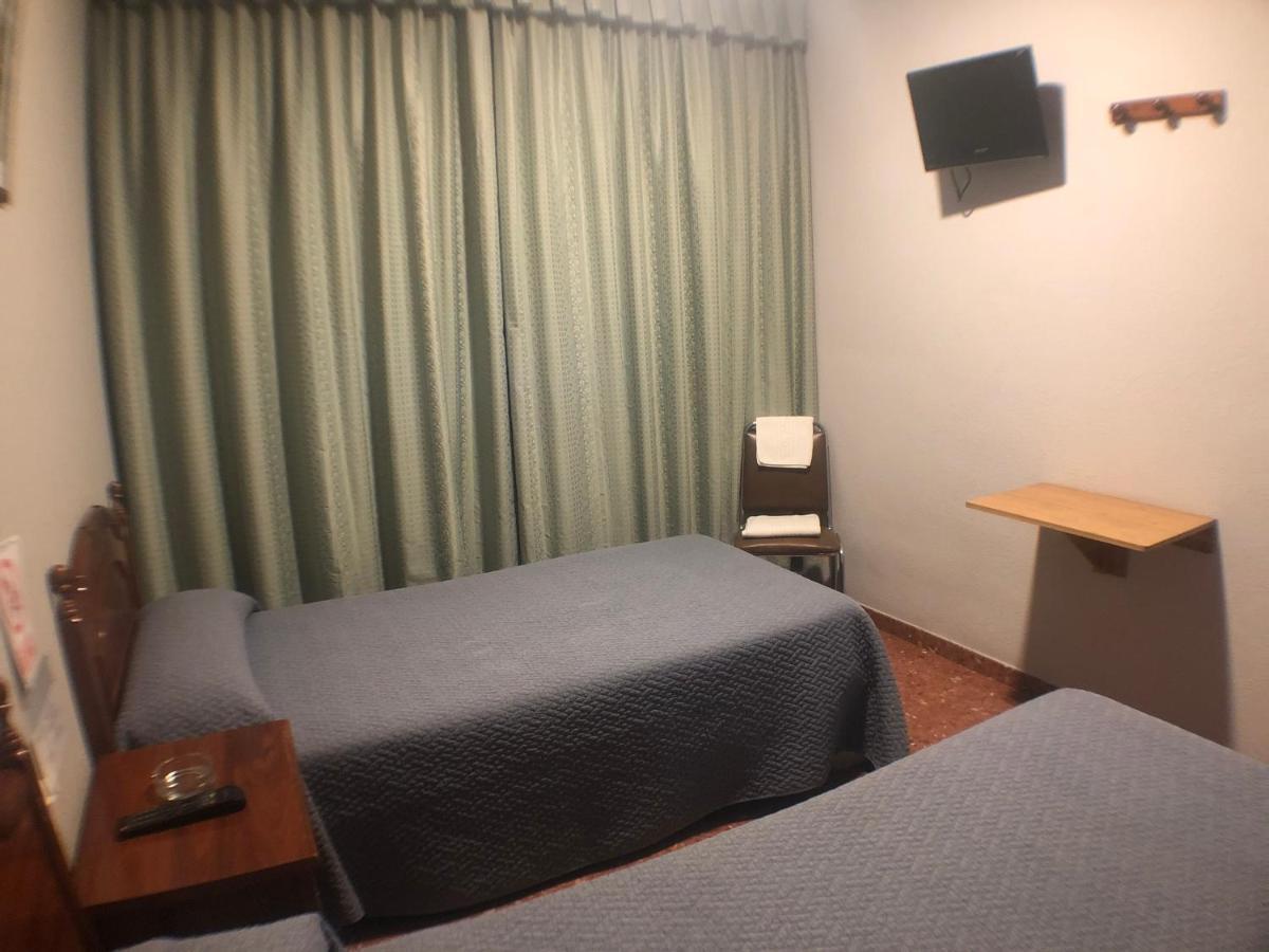 Hostal Venecia Monzón 외부 사진